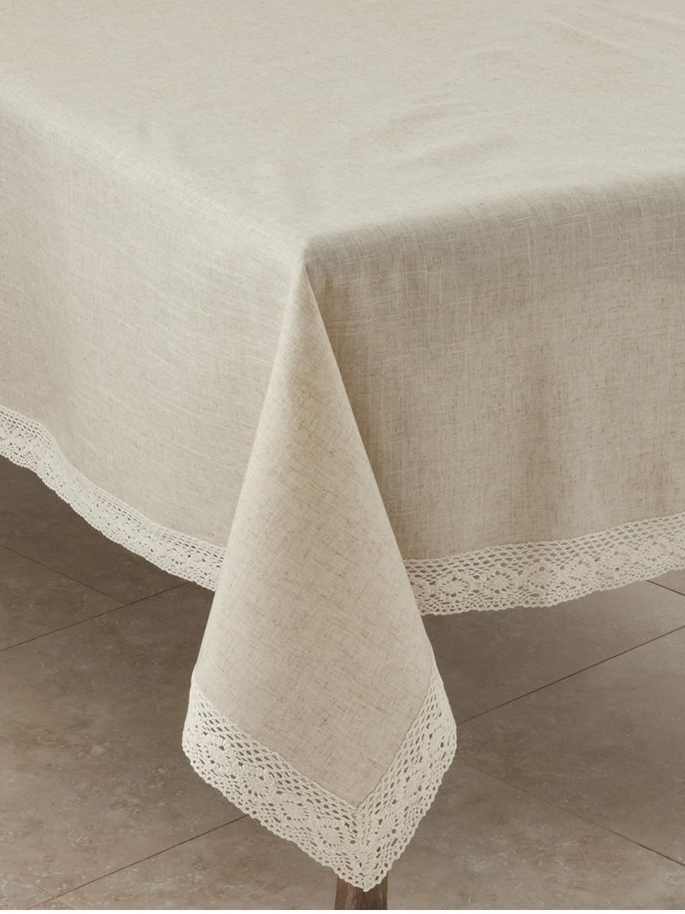 Square Beige With Lace Tablecloth